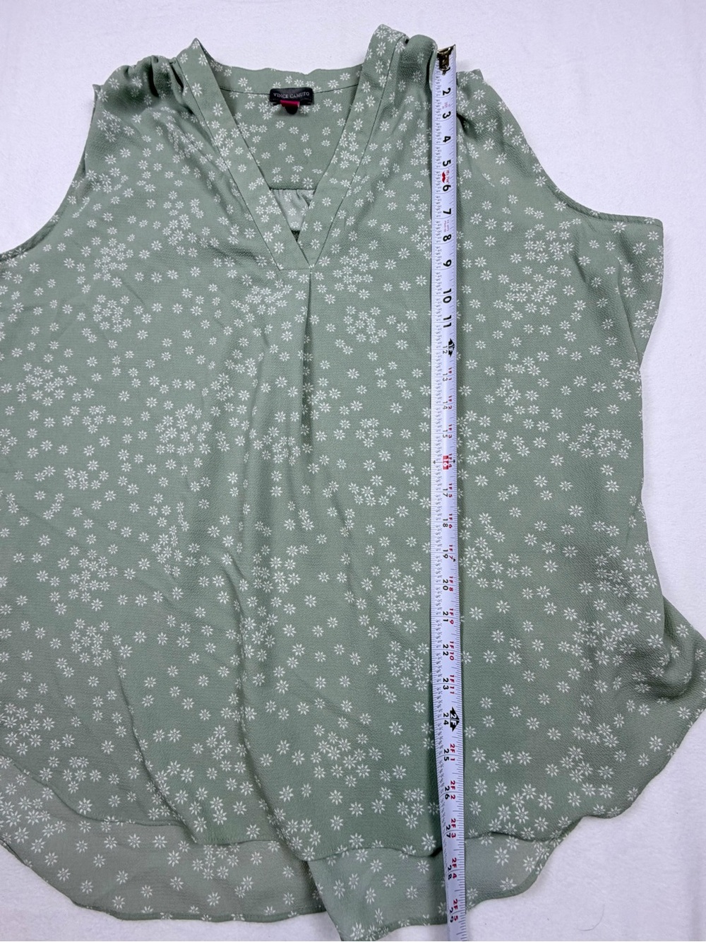 Vince Camuto Sage Green Floral Daisy V-Neck Sleeveless Blouse Top Size 2X - Picture 6 of 7